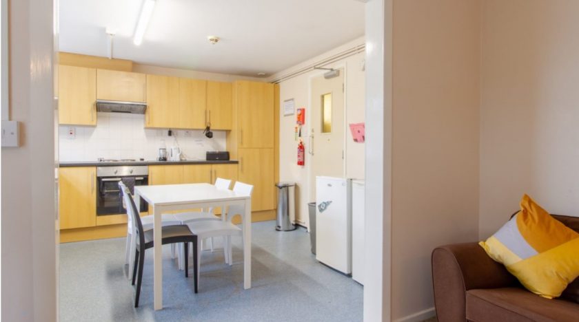 5 bed flat Kitchen/diner