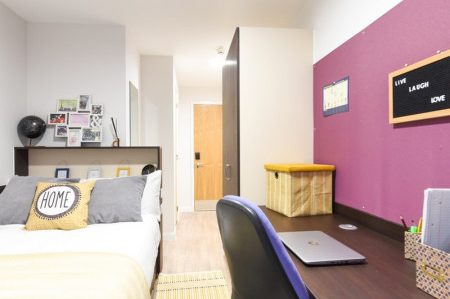 Ensuite Bronze - City View Thumbnail