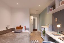 4 Bed Cluster En-suite Plus with bed at Lumya Leicester