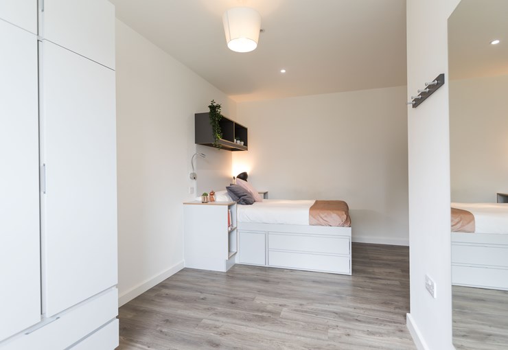 Platinum Shared House with Cleaning Included Thumbnail