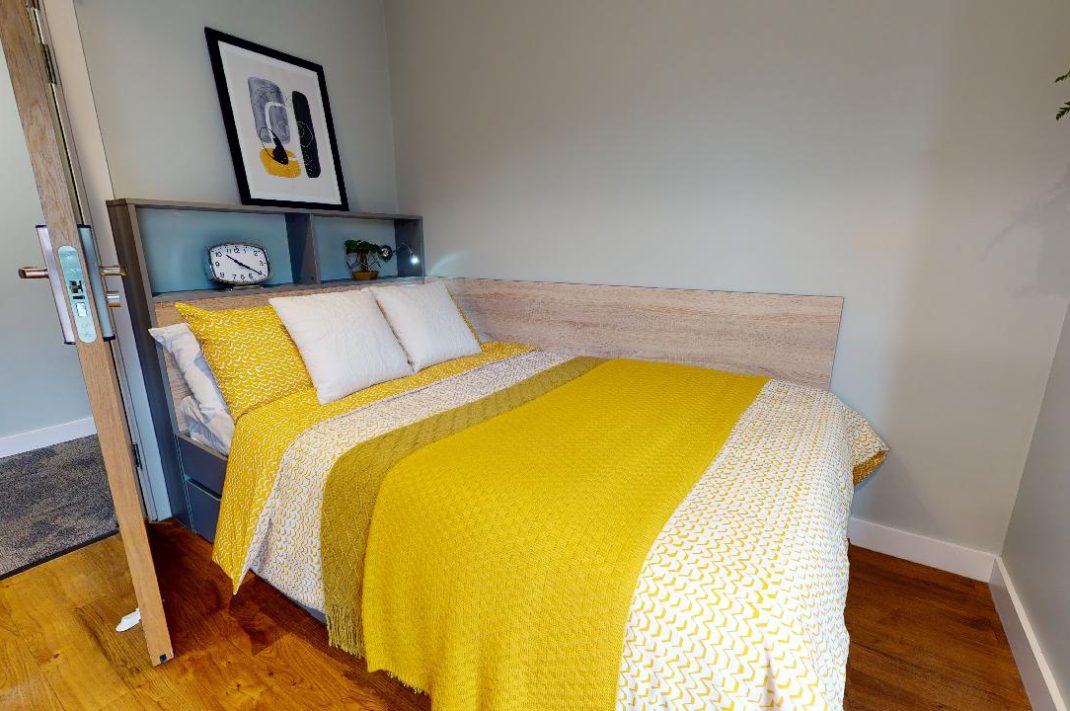 4-Bed Silver Apartment Thumbnail