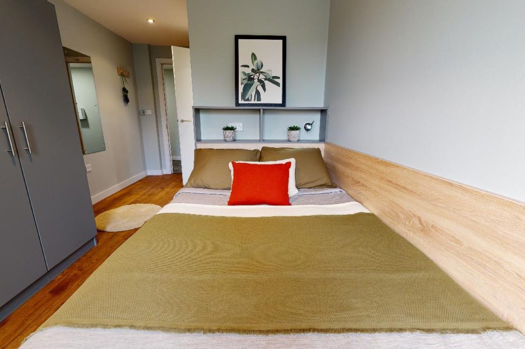 Bronze En Suite Thumbnail
