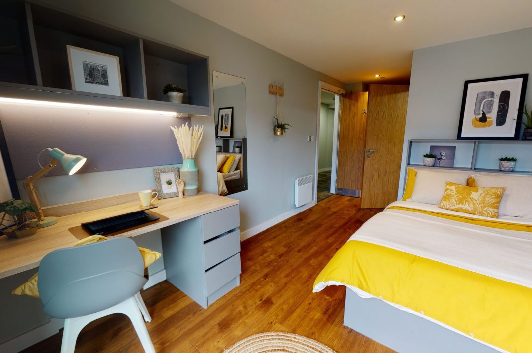 Bronze En Suite Access Thumbnail