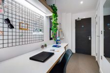 27 Magdalen Street Bronze EN Suite