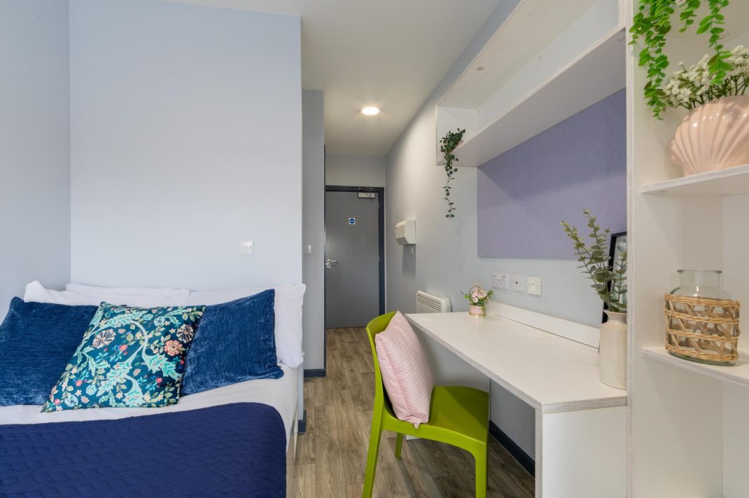Silver Ensuite Thumbnail