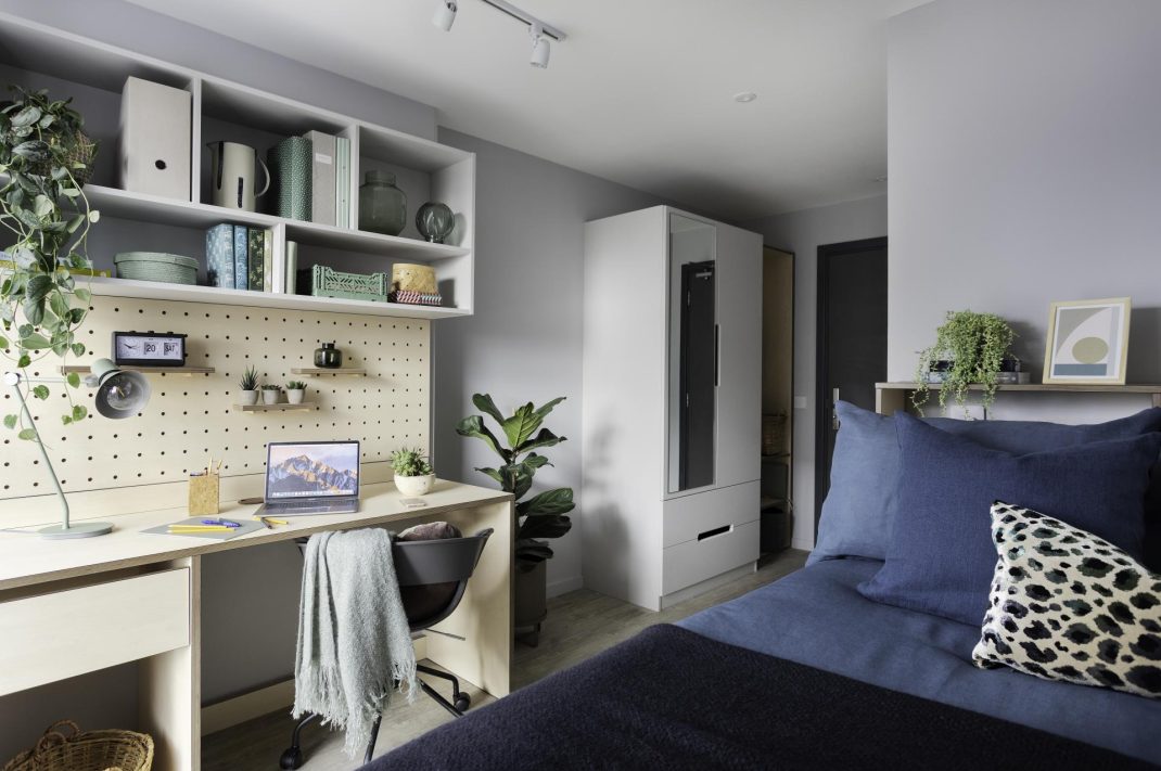 Ensuite Thumbnail