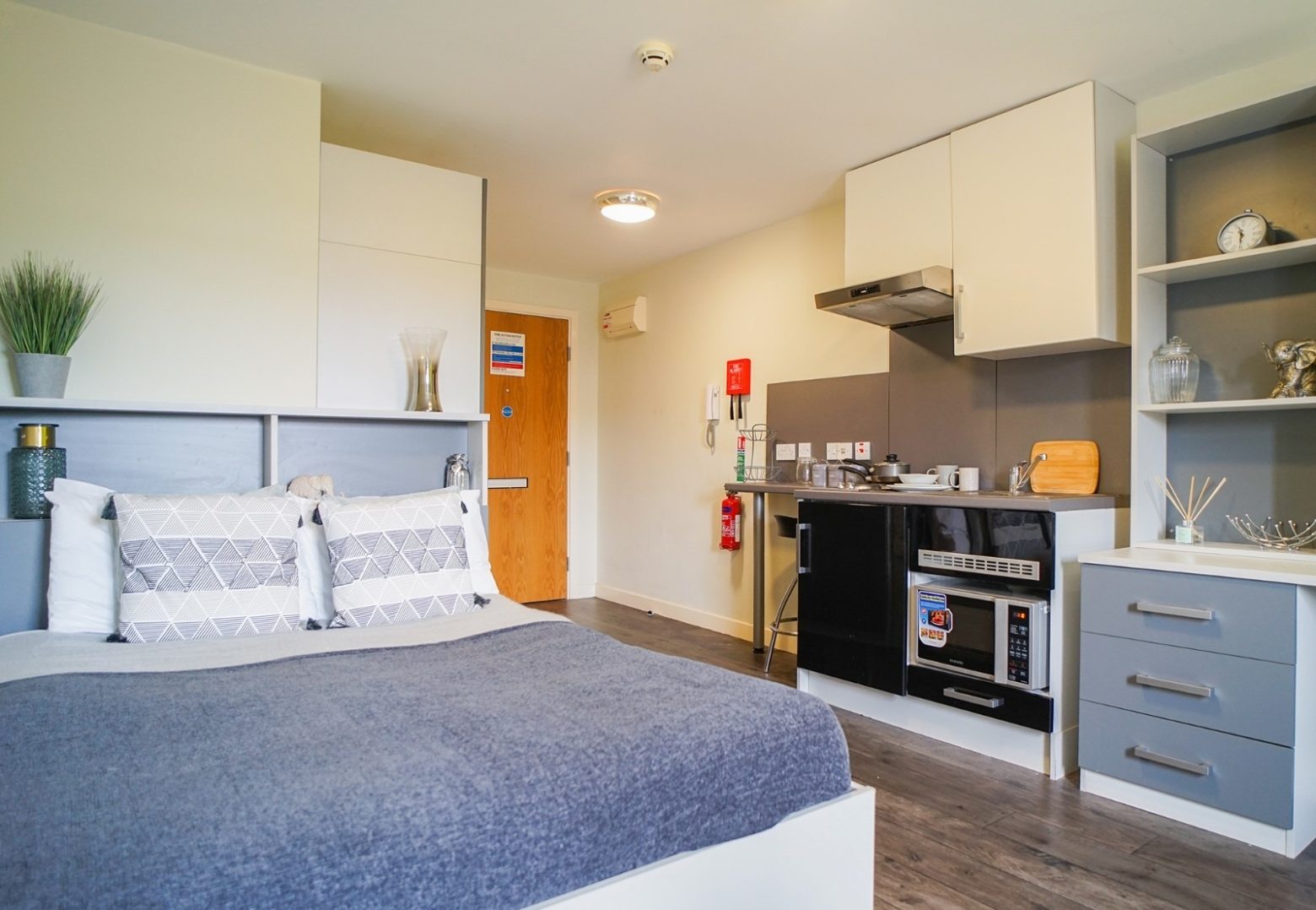 Room with bed at Beaverbank Place