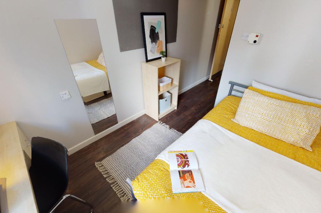 Silver 3 Bed Apartment Thumbnail