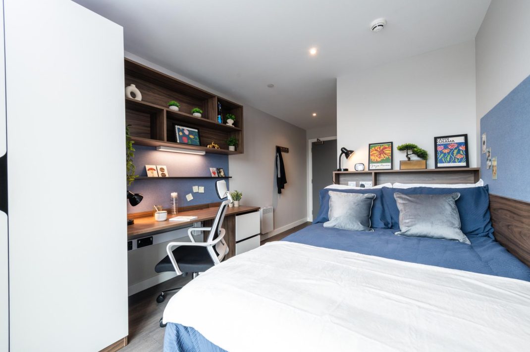 Ensuite Silver Plus Thumbnail