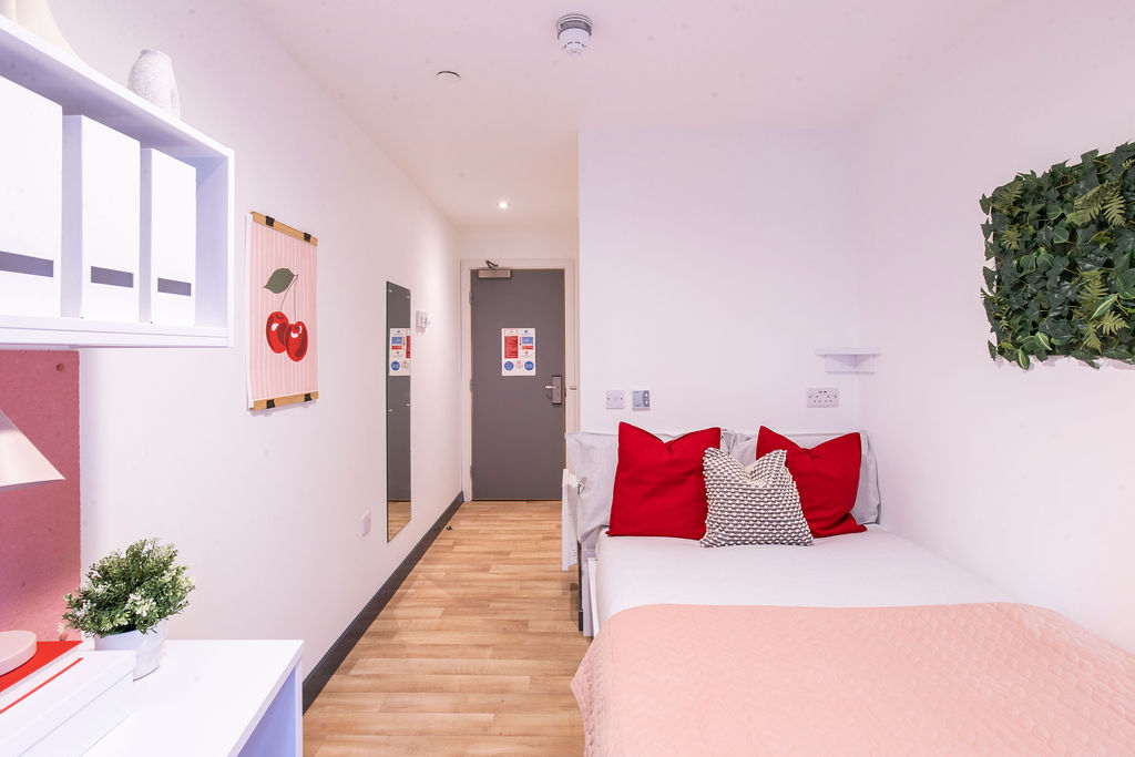 9 Bed En-suite Thumbnail