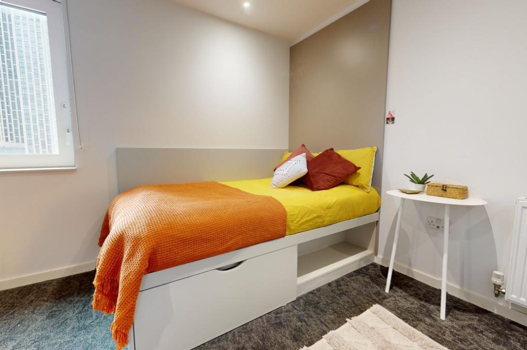 Bronze En Suite Deluxe Thumbnail