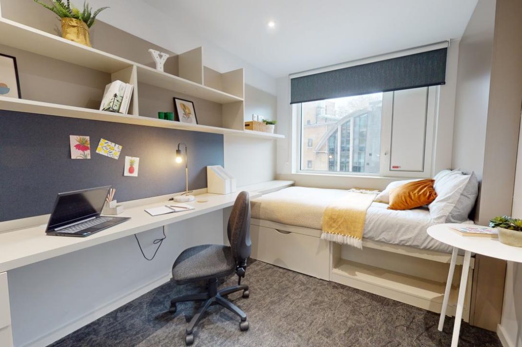 Bronze En Suite Plus Thumbnail
