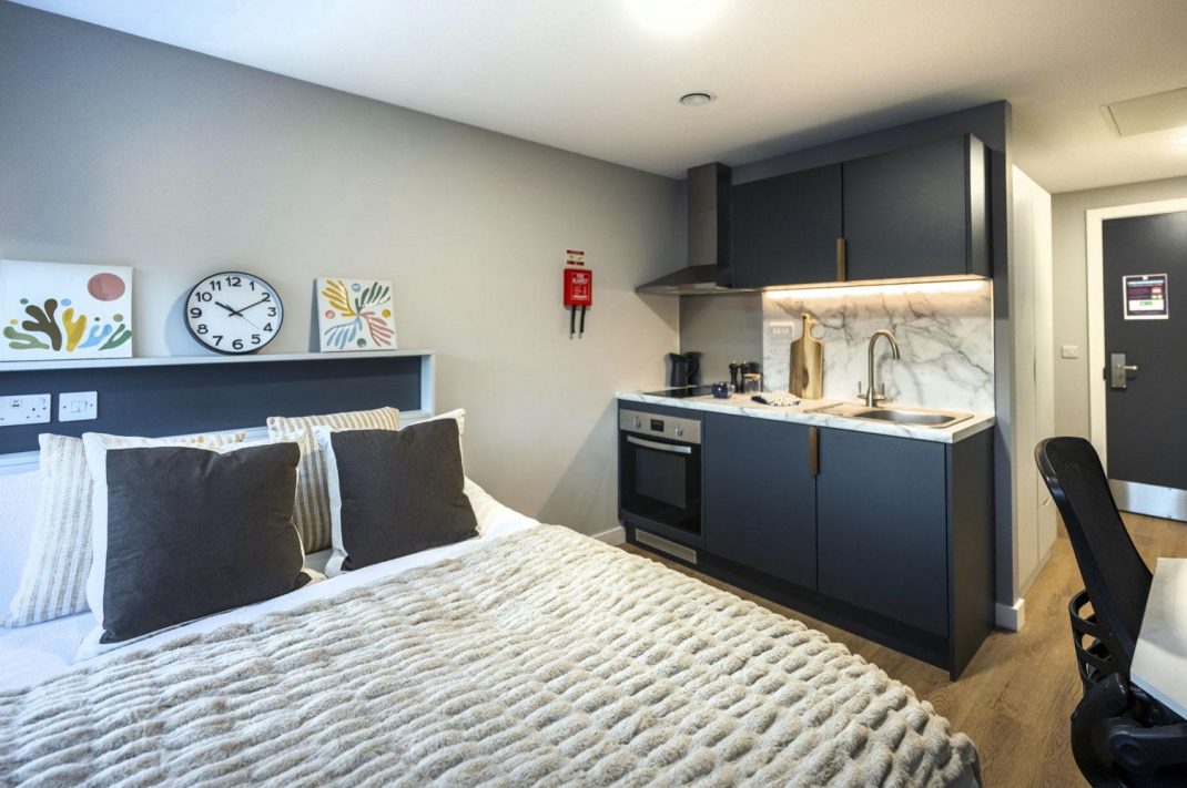 Standard Studio Plus with Single bed Thumbnail