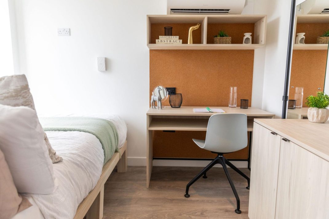 Ensuite (11-16) Thumbnail