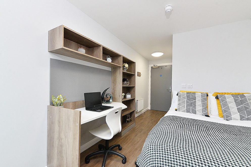 Attic Plus En Suite Thumbnail