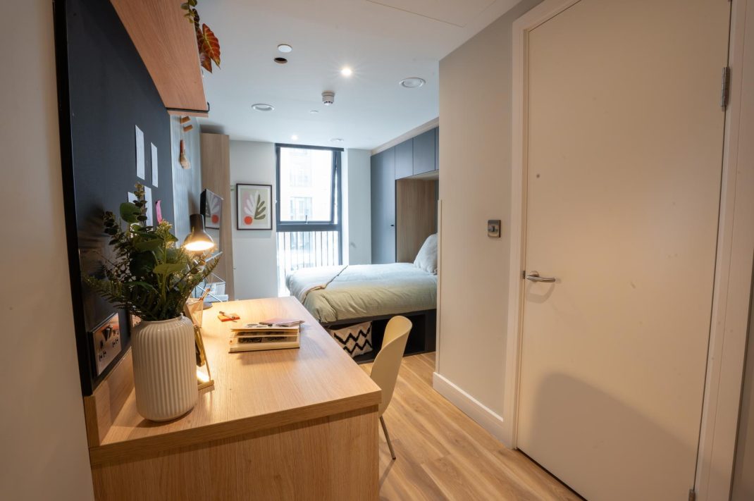 Classic Ensuite, Standard Floors Thumbnail