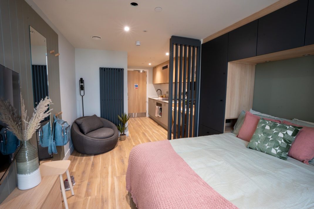 Premium Studio, Upper Tower Thumbnail