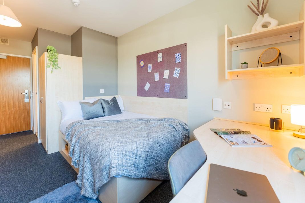Bronze En Suite Thumbnail