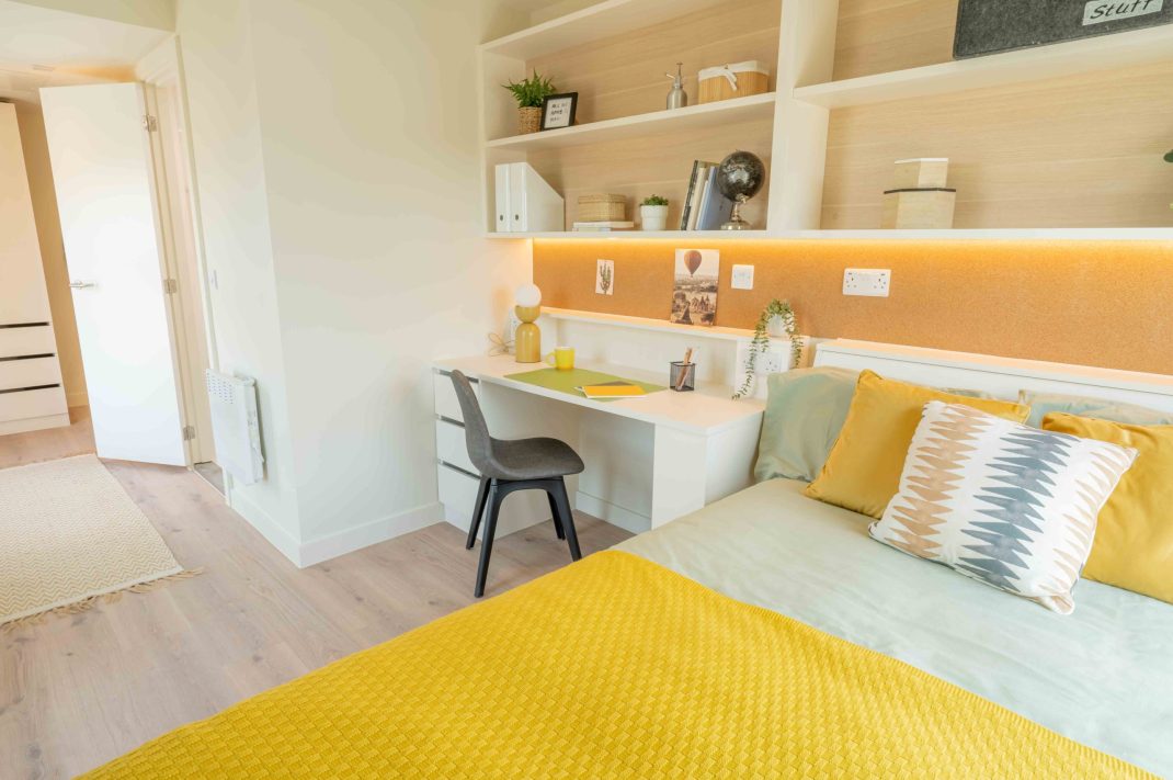Silver En Suite Thumbnail