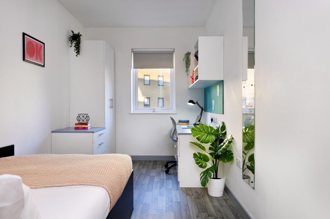Silver Ensuite Thumbnail