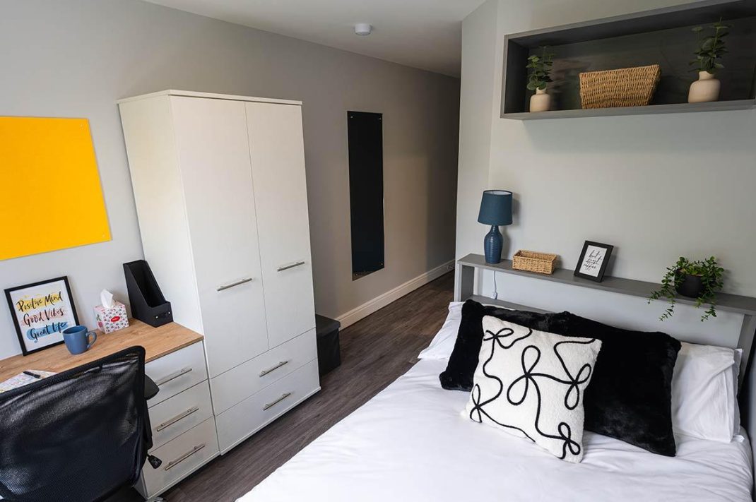 Hamsell Court - Bronze Ensuite Thumbnail