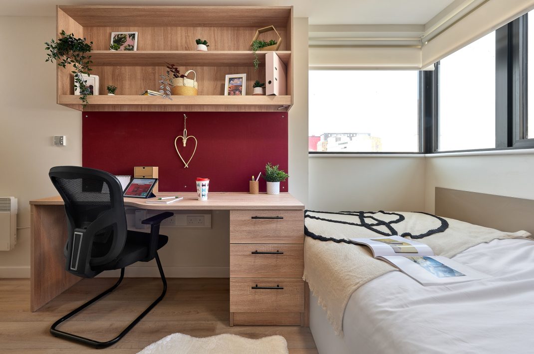 Silver En-suite Thumbnail