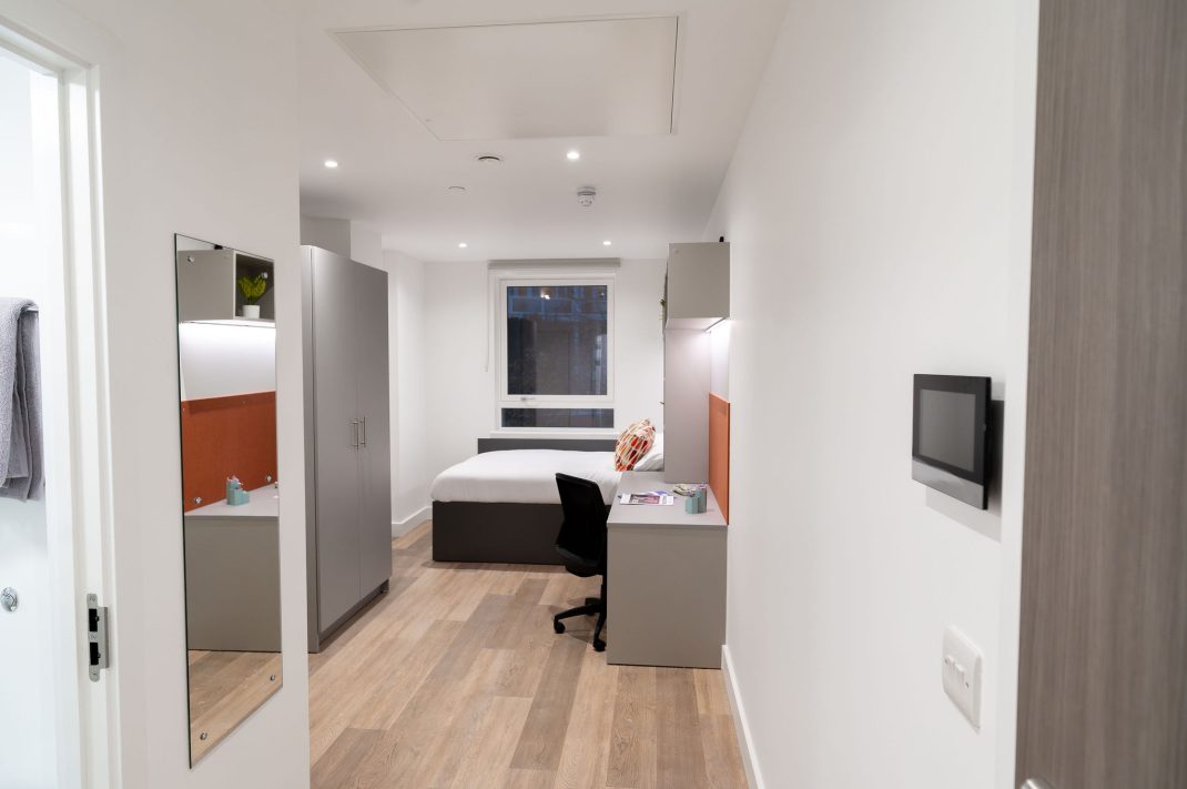 Premier Double Ensuite for Two Thumbnail
