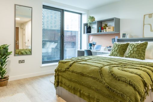 Executive Studio with bed at Waterside