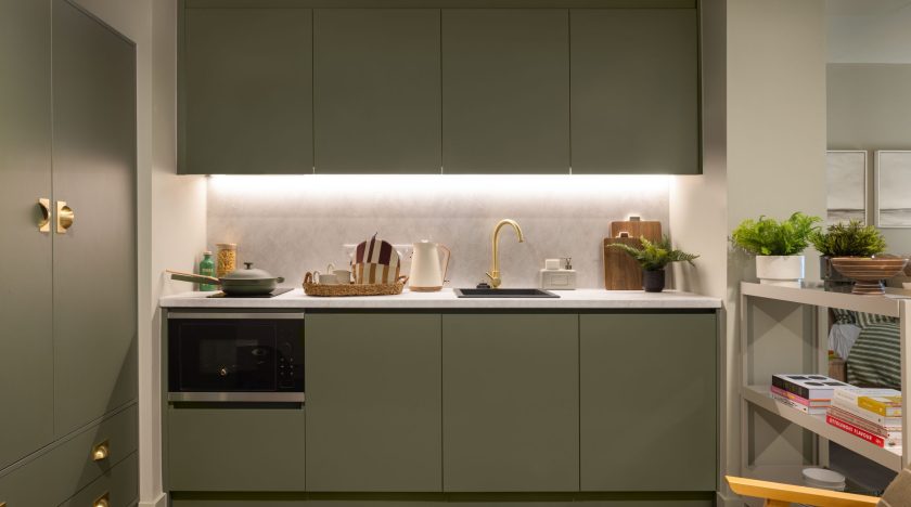 Roomy Studio Apartment with kitchen at The Store House