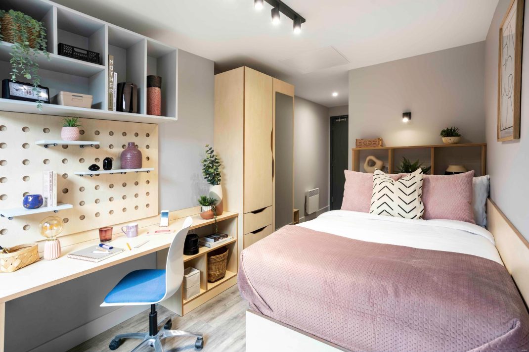 4 Room Unit - Premium Room Thumbnail