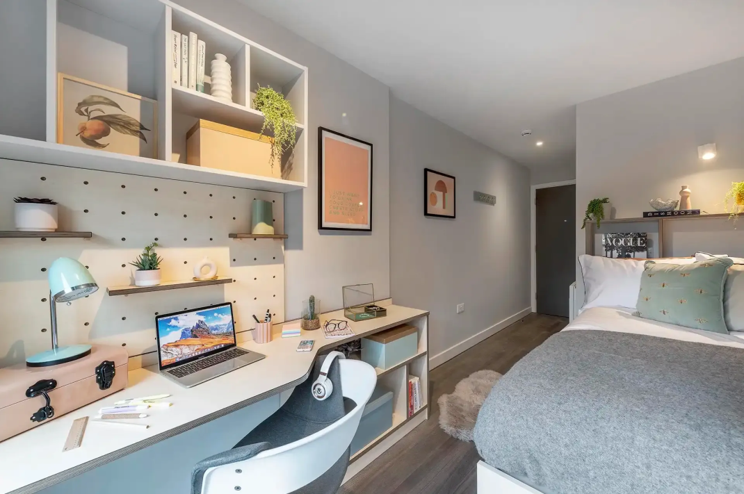 4 Bedroom Premium Thumbnail