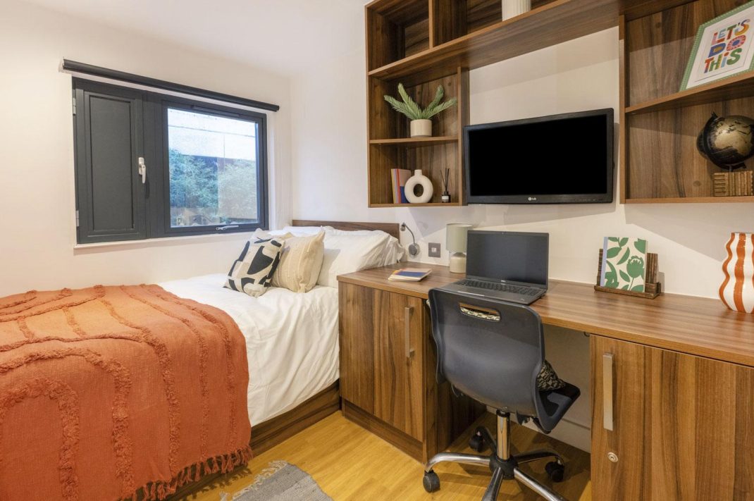 2 Bed Ensuite Thumbnail