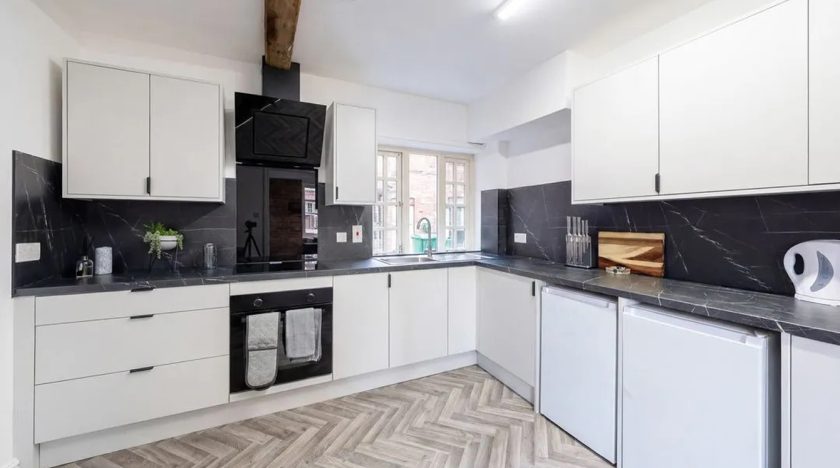 Spacious Kitchen