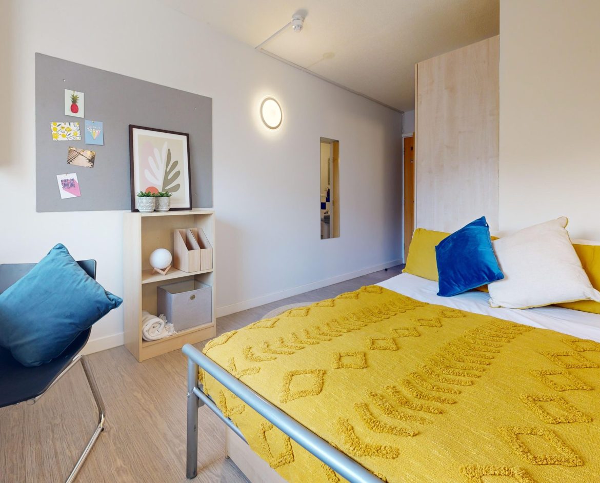 Spacious Bedroom