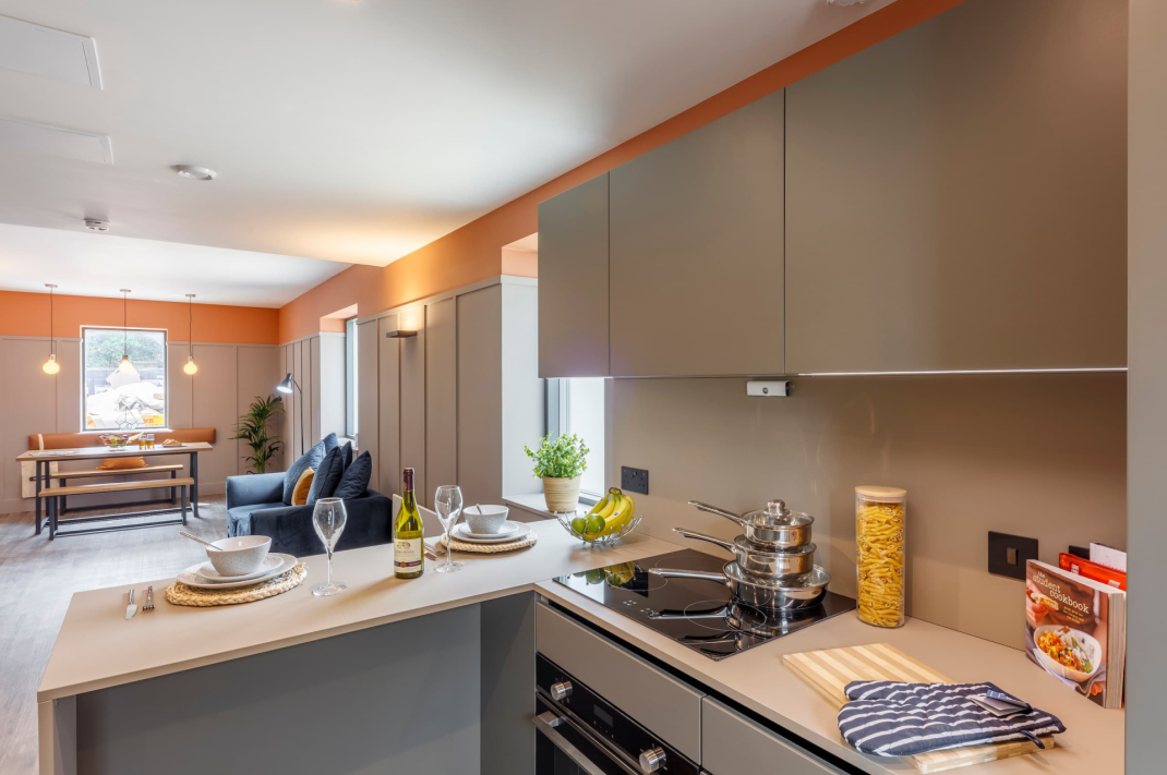 4 Bed Premium Ensuite Thumbnail