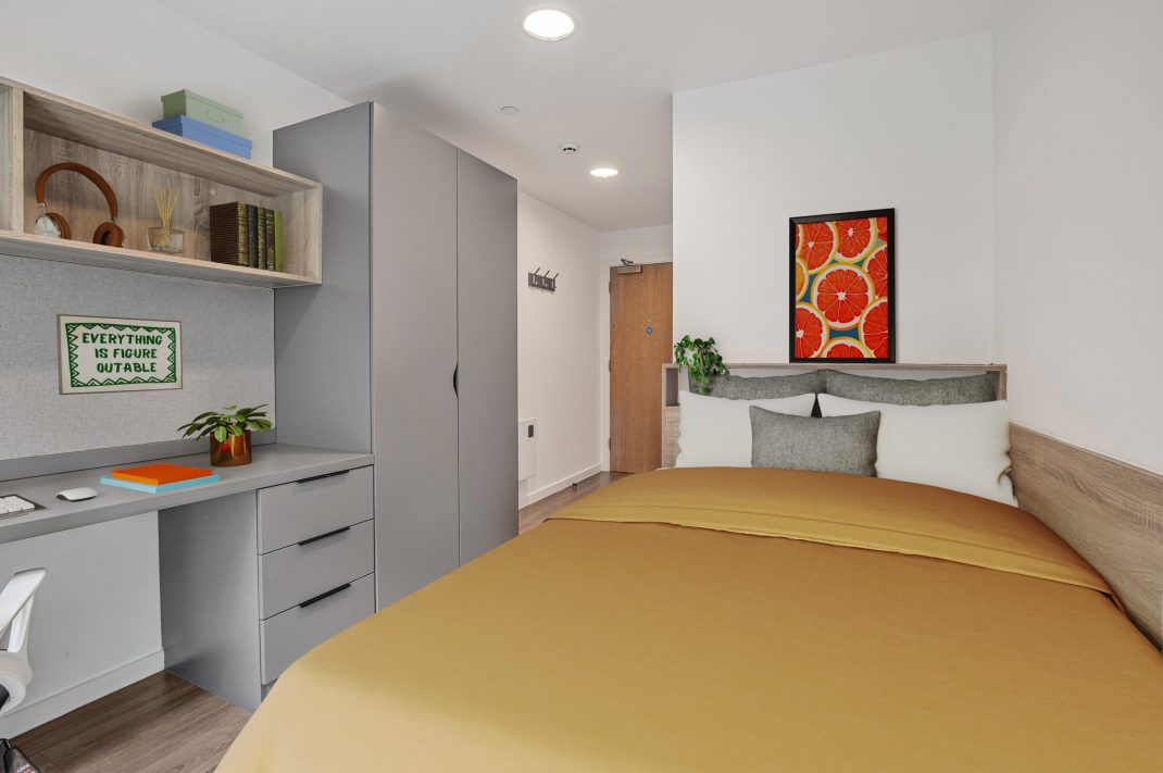 Bronze Ensuite Thumbnail