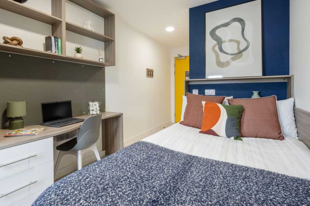 Bronze Ensuite Thumbnail