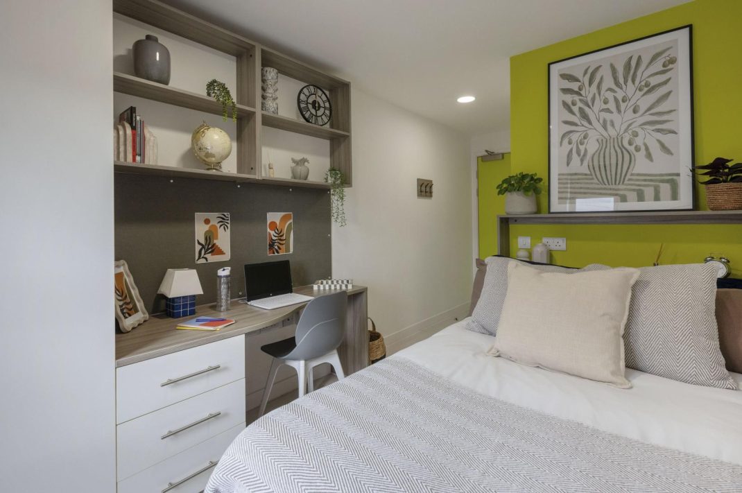 Silver Ensuite Thumbnail